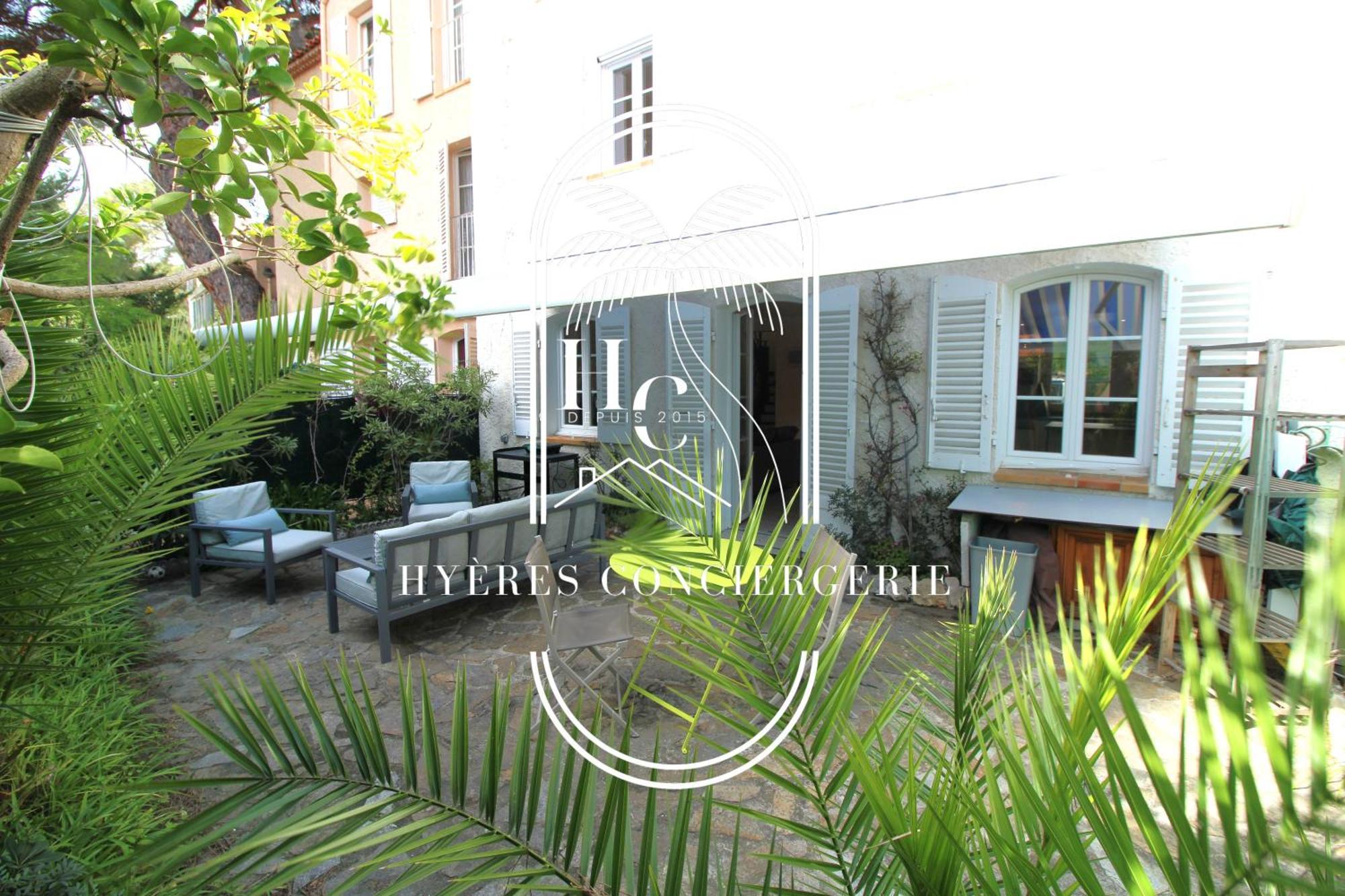 Duplex Au Coeur Du Port D'Hyeres- Plages Parking By Hc Exterior photo