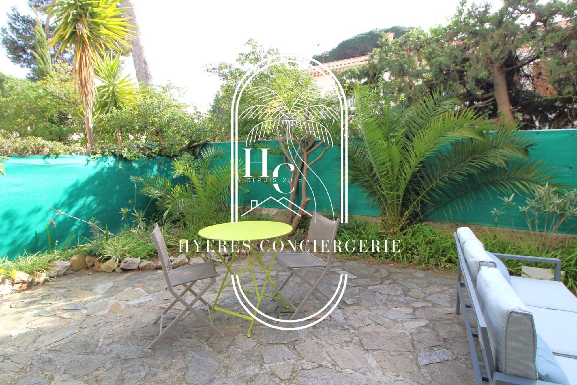 Duplex Au Coeur Du Port D'Hyeres- Plages Parking By Hc Exterior photo